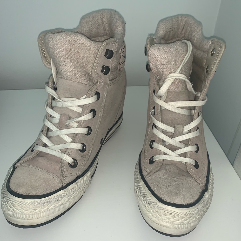 Special edition wedge wool converse sneakers